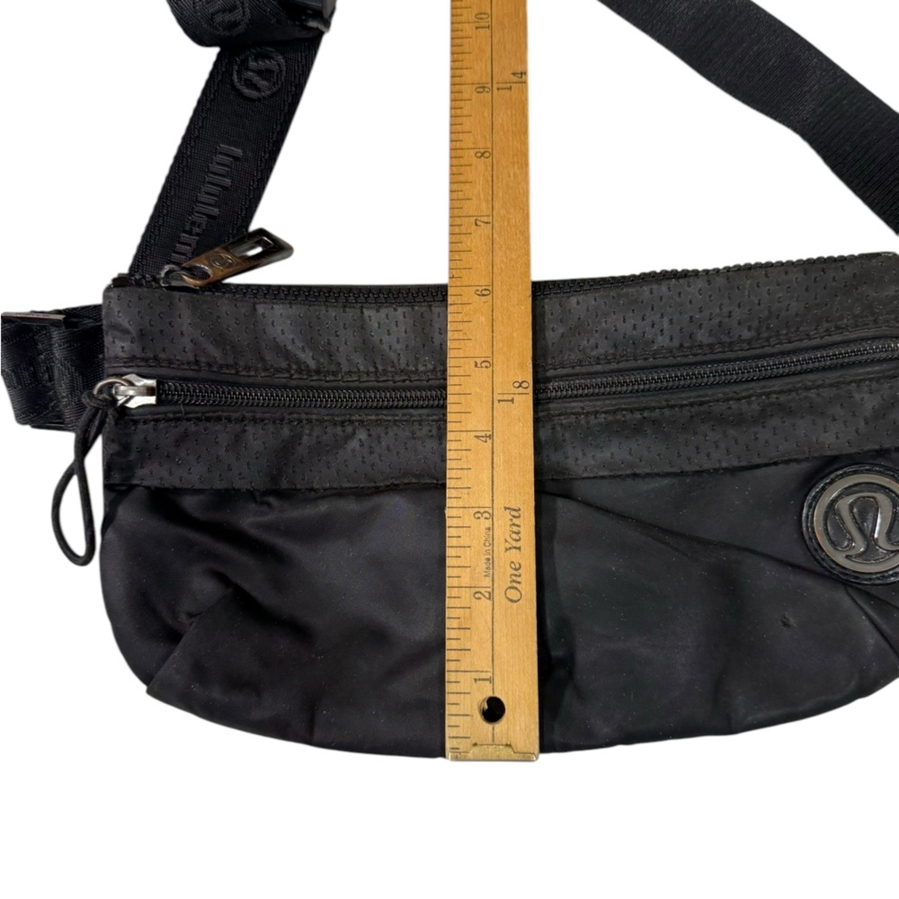 AC11 Lululemon Black Free Spirit Bag Belt Bag/Crossbody - Picture 13 of 15